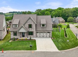 2400 Misty Mountain Cir, Knoxville, TN 37932