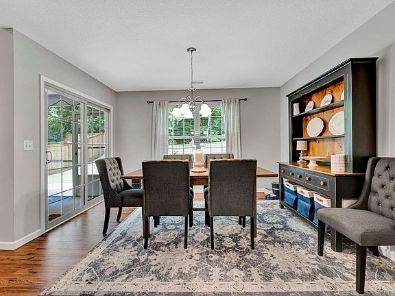 4th image of 14 Lockeland Park Dr