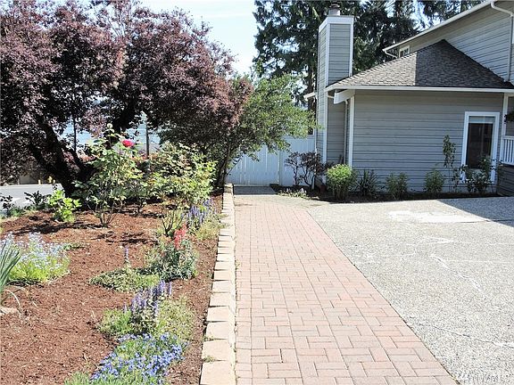 2nd image of 4054 173rd Pl SE