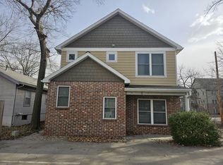 1108 N 12th St, Manhattan, KS 66502