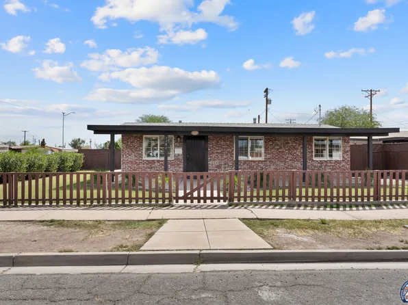 1101 Cottonwood Dr, El Centro, CA 92243