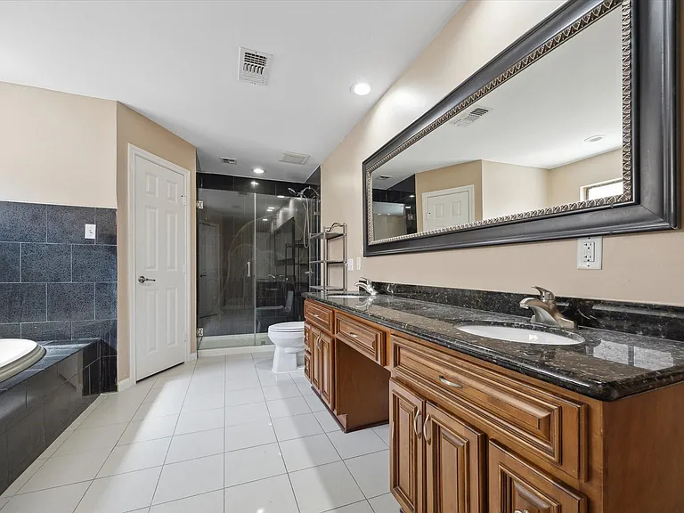 3302 Chris Dr — Photo 16