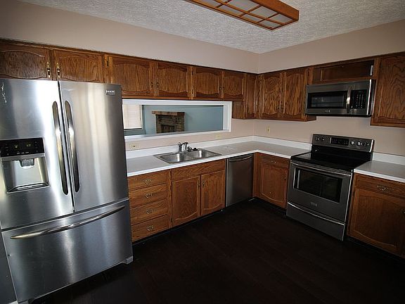 2nd image of 9811 Meadow Wood Dr NW