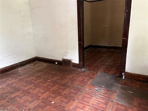 3rd image of 9611 Prince Ave