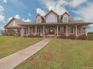 8 Mulligan Dr, Farmington, MO 63640