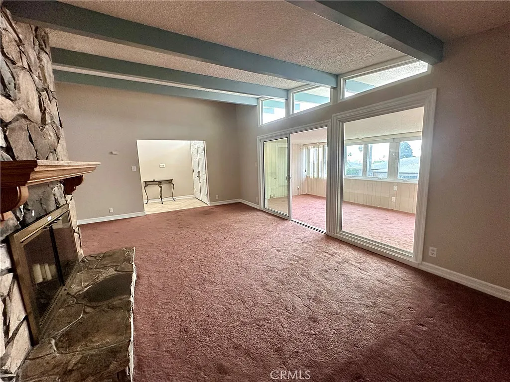 4 bed, 1726 sqft, $5,000 — Photo 4