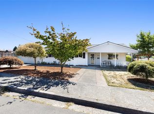 2206 7th St, Everett, WA 98201