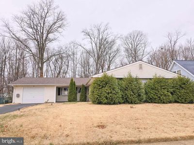 90 E River Dr, Willingboro, NJ, 08046