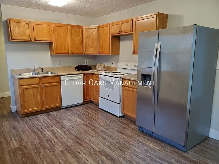 2202 Dogwood Pl — Photo 3