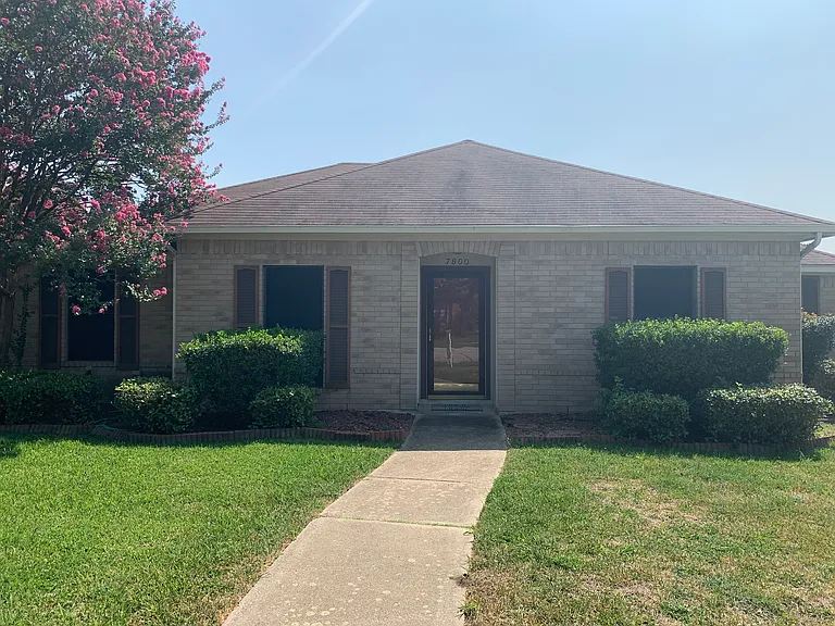 7800 Cornell Dr — Photo 4