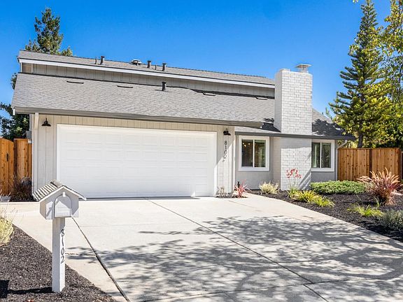2nd image of 8102 Idlewild Ct