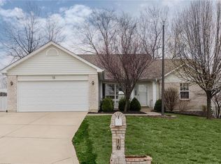 16 Tinsmith Ct, O'Fallon, MO 63366