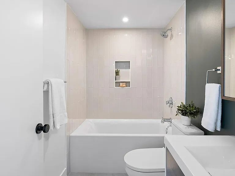 Brand New Luxury West Philly Apartments — Photo 42