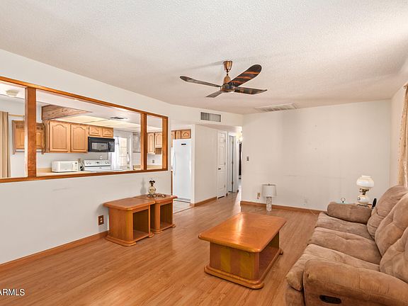 5th image of 338 E LA MIRADA Drive
