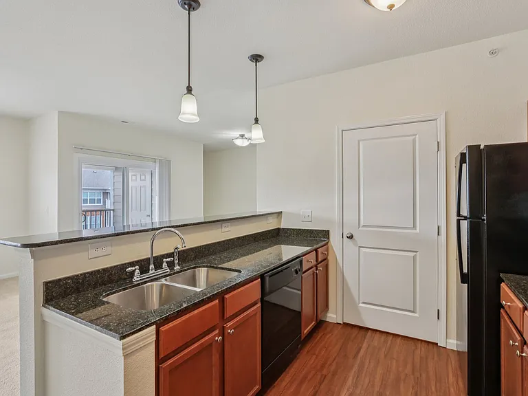 Burkart Crossing Apartments — Photo 25