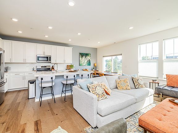3rd image of 2627 Martini St