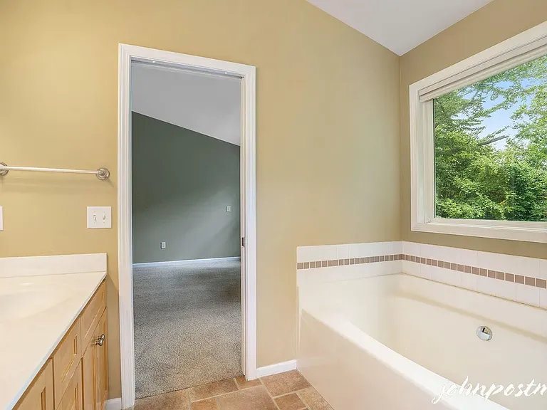 3628 Long Grove Dr SE — Photo 32