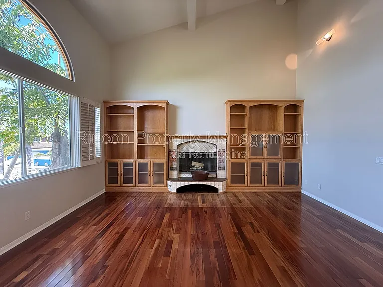 2462 Pierpont Blvd — Photo 8