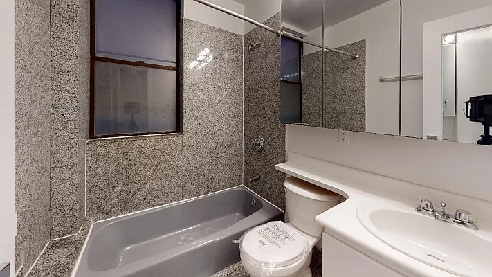 Rented by Bond New York | media 35