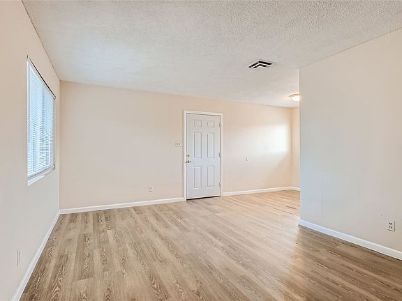 2nd image of 2505 Cedar Ave APT 4