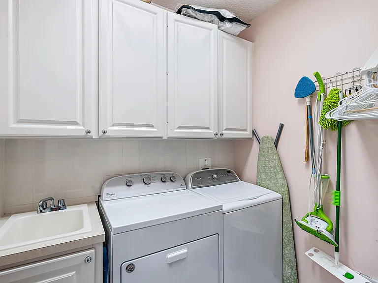 116 Caravelle Dr — Photo 23