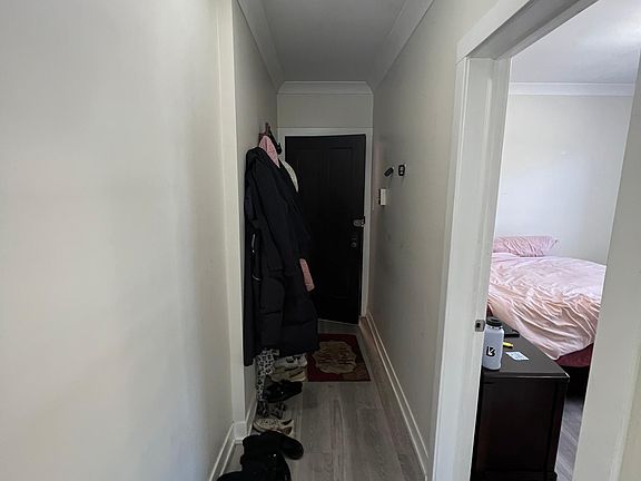 2nd image of 1415-1417 W Hutchinson St #3A