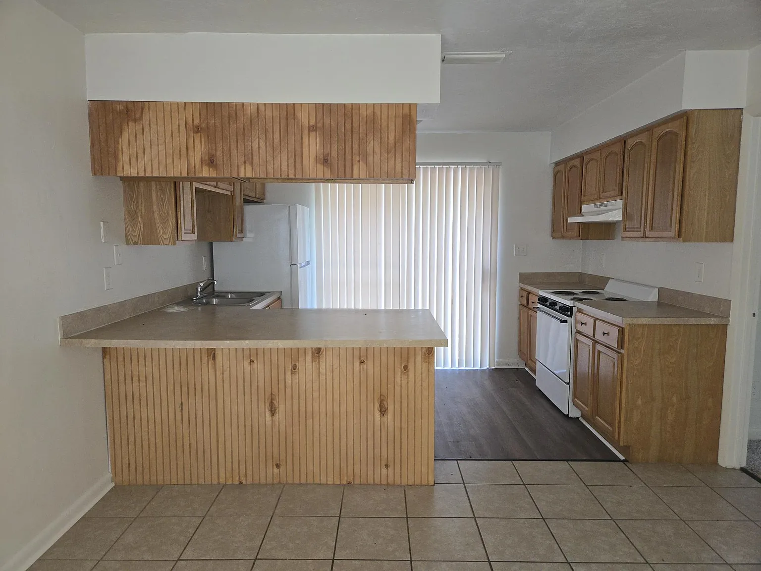 4 bed, 1353 sqft, $2,800 — Photo 4