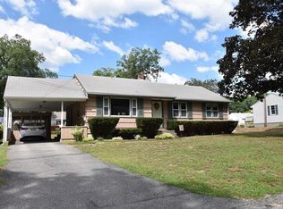 99 Dufault St, Putnam, CT 06260