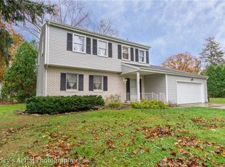 8401 Old Farm Trl NE, Warren, OH