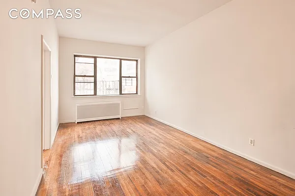 Rented by Compass | media 25