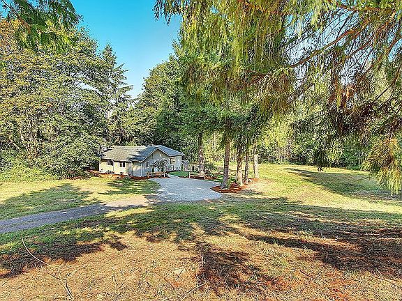 5th image of 20446 NE 133rd St