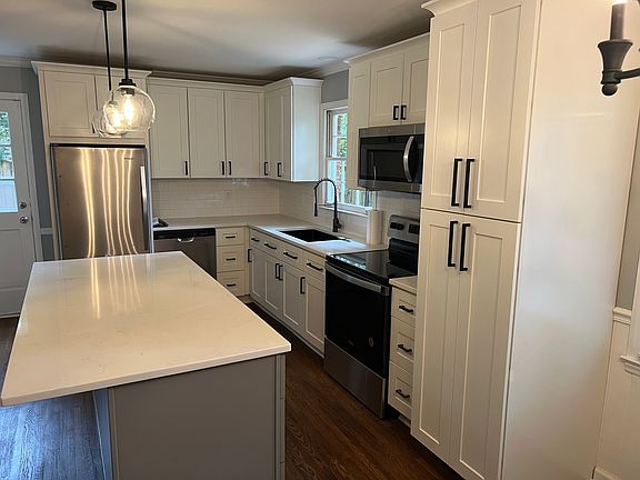 4th image of 401 Vinecrest Dr