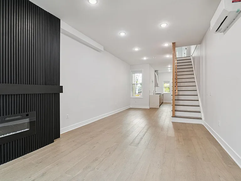 36 Park St #2 — Photo 17