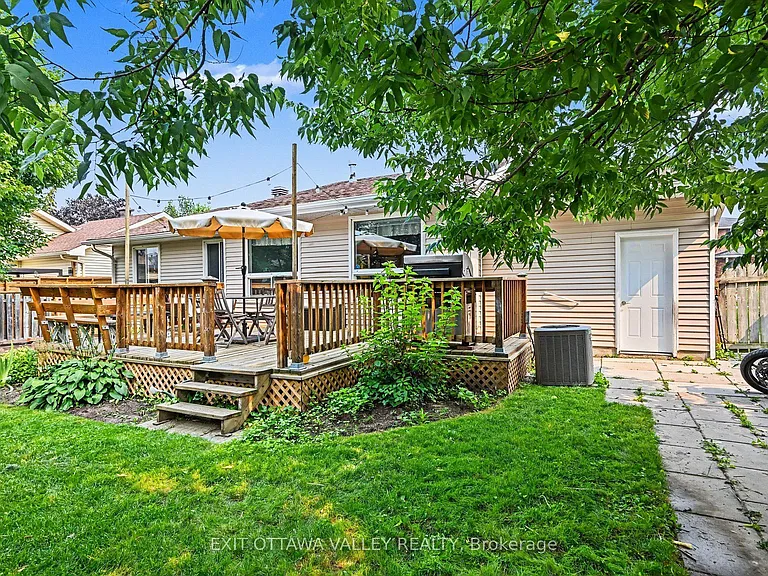 11 Maple Dr — Photo 17