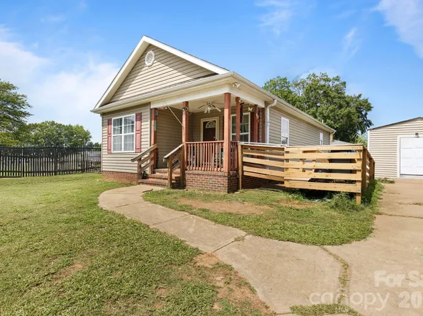 206 Oakland Ave, Greer, SC 29650