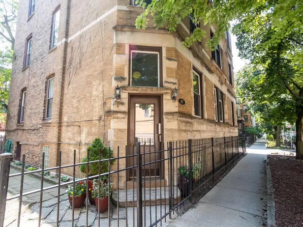 807 W Newport Ave #2, Chicago, IL 60657