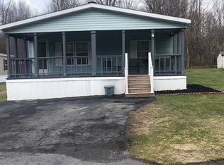 605 Sycamore Ln, Utica, NY 13502
