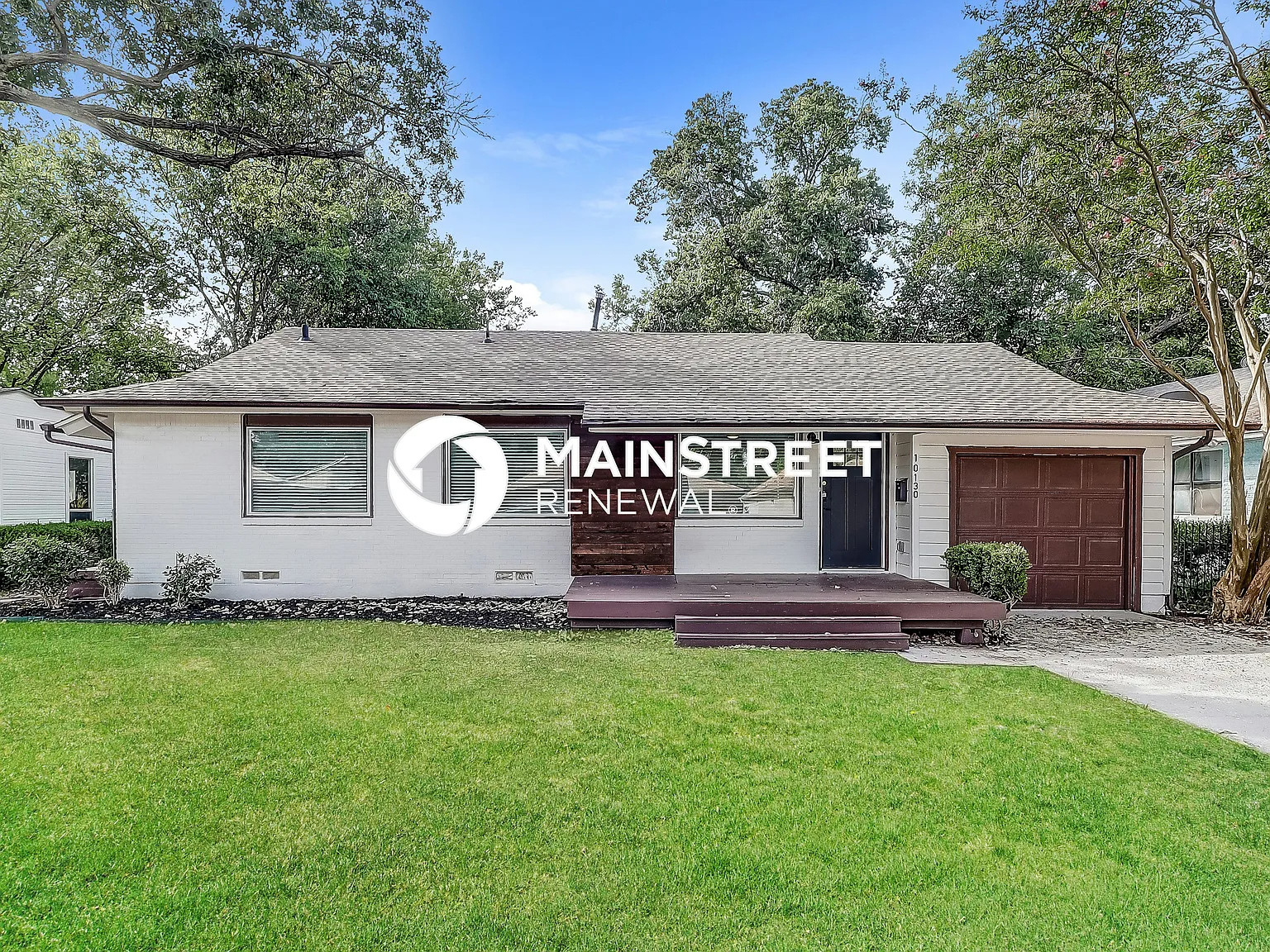 10130 Eastwood Dr — Photo 1