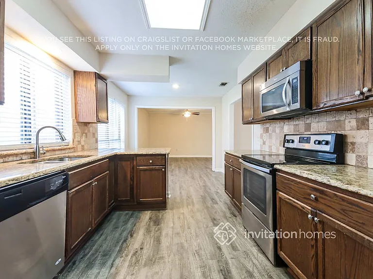 1717 Brighton Dr — Photo 9