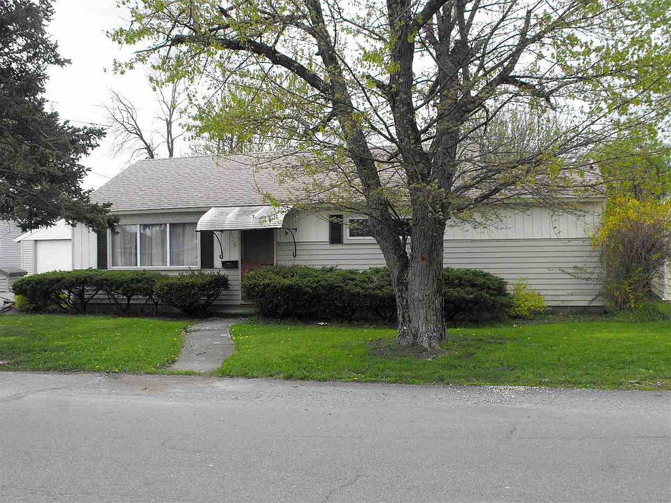 1st image of 119 E Moore Ave