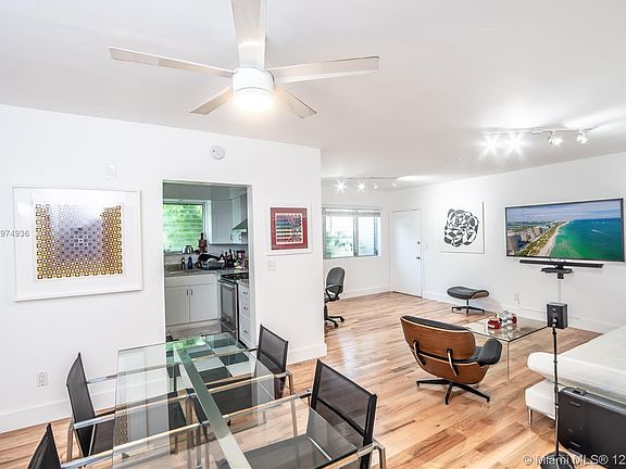 3rd image of 10002 E Bay Harbor Dr APT 2