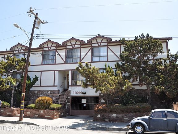 3rd image of 11644 Acacia Ave APT 25