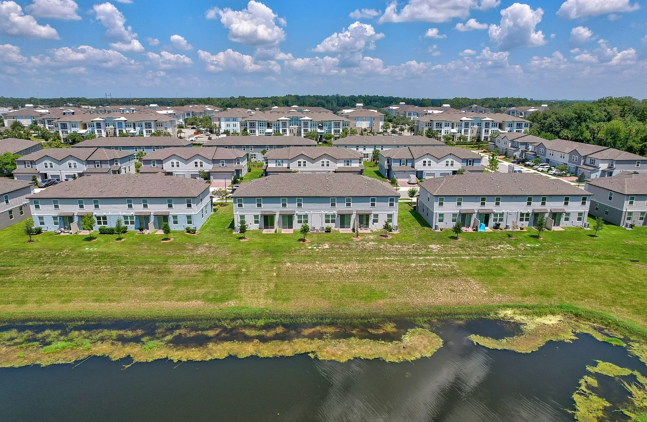 786 Legacy Dr — Photo 4