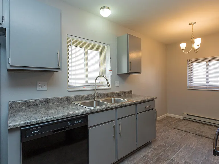 4135 Van Buren Ave — Photo 11