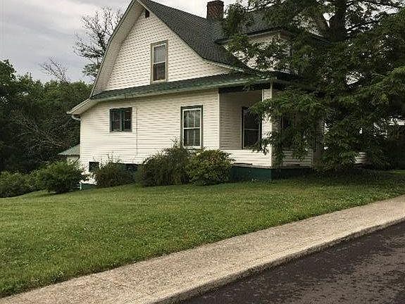 3rd image of 12 Charlotte Hts
