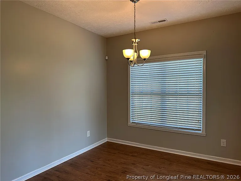 498 New Castle Ln — Photo 16