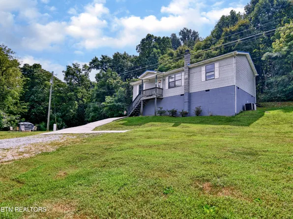 3143 Blue Springs Rd, Strawberry Plains, TN 37871