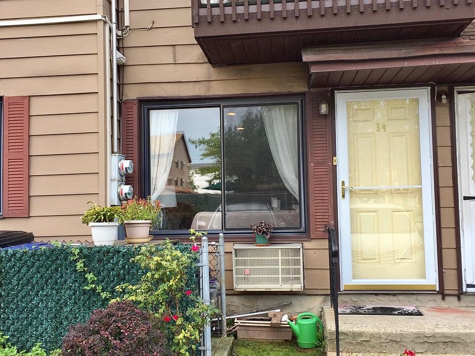 1st image of 84 Daffodil Ln