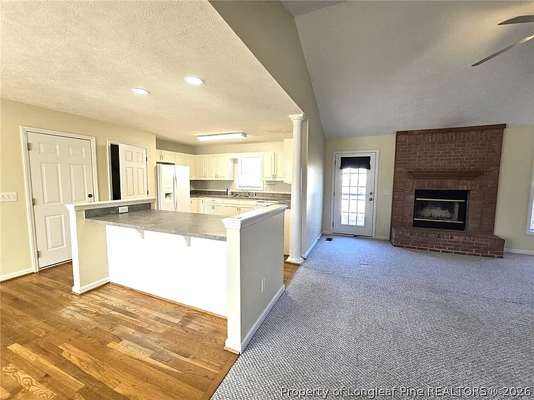 359 Arlington Dr — Photo 9