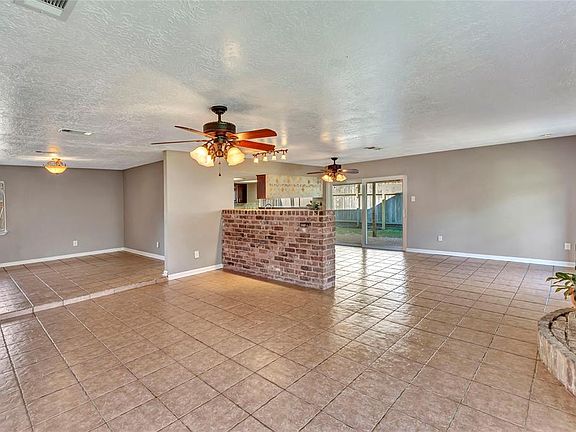 5th image of 803 Penn Dr